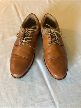 Big kids Freeman Honey Brown dress shoe.